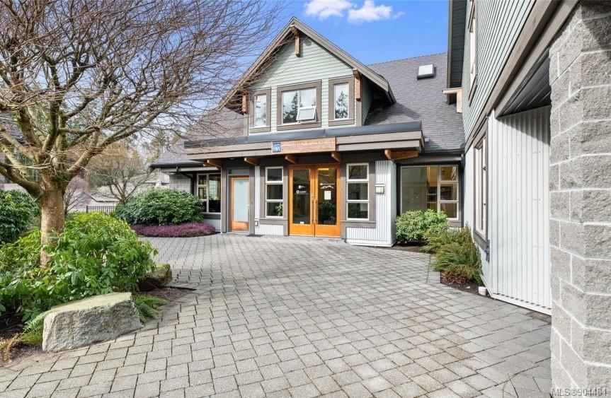 (UPPER) 5279 Rutherford Rd, 100, Nanaimo - Derek Gillette