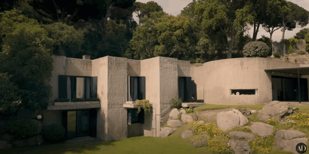 Semienterrada's Legacy - front of home , how to inspire Vancouver Island Homes